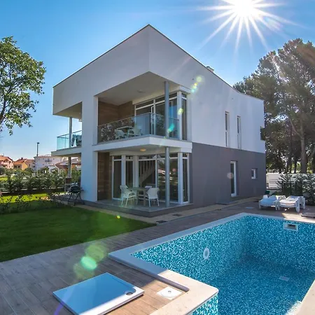 Holiday home Dinastija 3